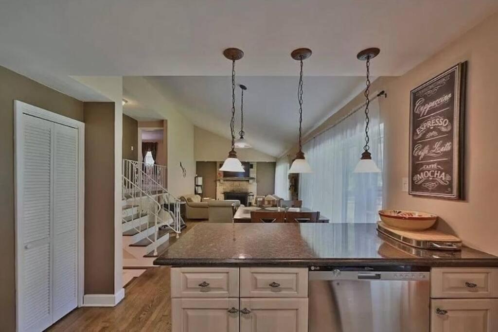 Hideaway - Lakehouse/spa/dock/ Pocono Summit