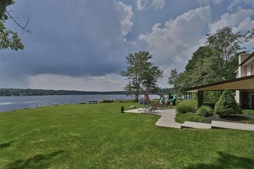 Hideaway - Lakehouse/spa/dock/ * Pocono Summit